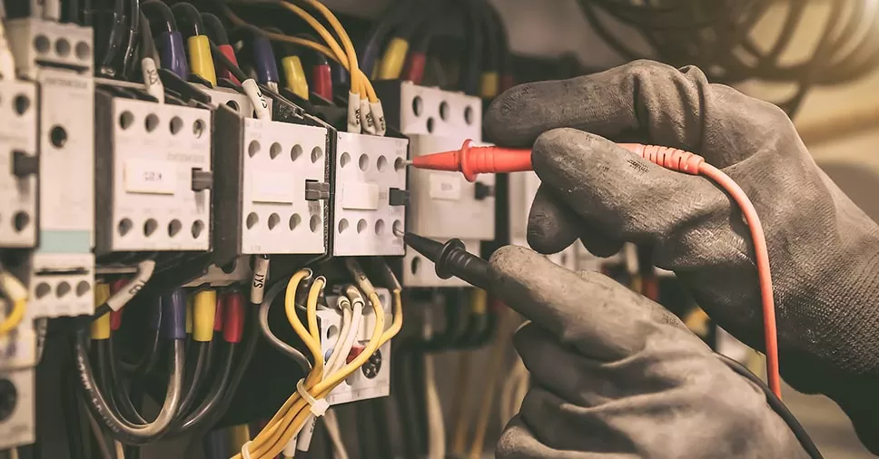 Rastreamento de Curto e Apagão Geral na Residência